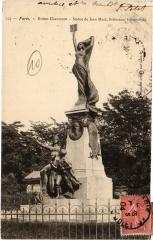 Carte postale ancienne Buttes Chaumont - Statue de Jean Macé
                                                                     à Paris 19e
                                