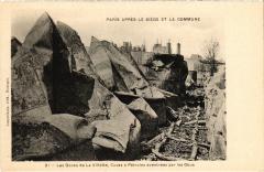 Paris après le siège et la Commune - Les Docks de la Villette, Cuves à Pétroles éventrées par les Obus à Paris 19e