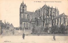 Le Mans - Cathedrale Et Escalier Monumental au Mans