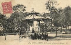 Ivry-Le Square de la Mairie et le Kiosque