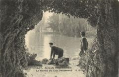 Bois de Vincennes-La Grotte du Lac Daumesnil à Vincennes