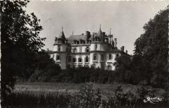 Méréville-Le Cháteau vu du Lac