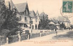 Le Pouliguen - Un Groupe De Chalets Vers La Baule Sur Le Boulevard Du Cas -
																					44510 Le Pouliguen
																			