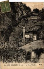 Rochecorbon Pierre Tombee à Rochecorbon