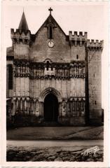 Candes facade de l'eglise -
													37 Indre et Loire
												