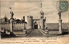 St Maurice entree du chateau du Temple