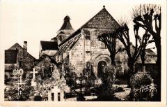 Tavant le cimetiere eglise à Tavant