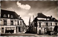 Preuilly Rue Principale et eglise
