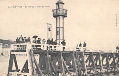 Trouville - Le Bout De La Jetee - Le Phare