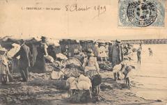 Trouville - Sur La Plage -
													14 Calvados
												