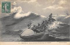 Trouville - Sortie Du Bateau De Sauvetage Par Tempete