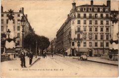 Lyon - Avenue Berthelot prise du Pont du Midi à Lyon