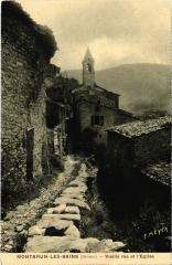 Montbrun-les-Bains - Vieille rue et l'Eglise -
																					26570 Montbrun-les-Bains
																			