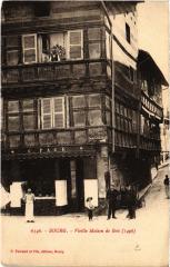 Bourg Vieille Maison de Bois