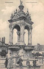 Chateaudun - Fontaine Monumentale à Châteaudun