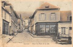 Epernon - Place Du Puits De La Ville à Épernon