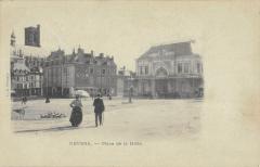 Nevers - Place De La Halle à Nevers