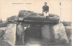 Connerre - Le Dolmen à Connerré