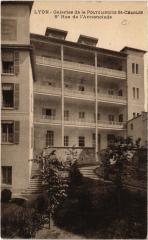 Lyon - Galeries de la Polyclinique Saint-Charles à Lyon