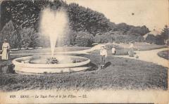 Sens - Le Tapis Vert Et Le Jet D'Eau à Sens