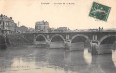 Epernay - Le Pont De La Marne à Épernay