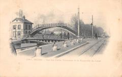 Reims - Vue Des Ponts Tournants Et La Passerelle Du Canal à Reims