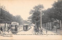 Angers - Le Boulevard De Saumur Au Carrefour Du Boulevard Du Roi Rene à Angers