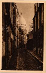 Montmartre - La rue Saint-Rustique à Paris 18e