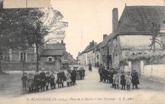 Beaucouze - Place De La Mairie Et Rue Nationale à Beaucouzé