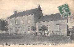 Saint Aubin Les Forges - La Mairie Et Les Ecoles à Saint-Aubin-les-Forges
