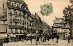 Rue Lepic à Paris 18e
