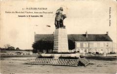 St Leger Vauban Statue du Marechal Vauban -
													89 Yonne
												
