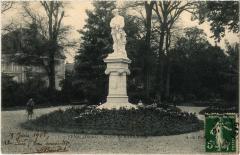 Sens Statue de Jean Cousin -
													89 Yonne
												