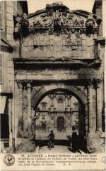 Auxerre Portail de Saint-Pierre -
																					89290 Auxerre
																			