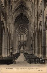 Auxerre Nef de la Cathedrale à Auxerre