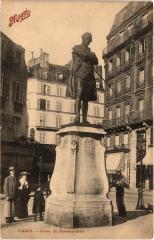 Paris 4e Statue de Beaumarchais à Paris 4e