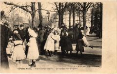 Paris Vécu Aux Champs-Elysées rendez-vous d'enfants