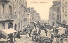 Le Treport - La Rue De Paris au Tréport