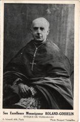 Versailles Monseigneur Roland Gosselin France à Versailles