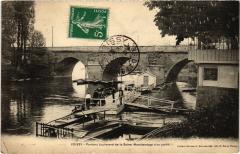 Poissy Pontons blvrd de la Seine France à Poissy