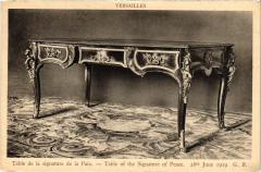 Versailles Table de la signature de la Paix France à Versailles
