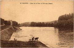 Mantes Quai de la Tour et l'Ile aux Dames France
