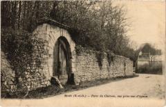 Maule Porte du Chateau France à Maule