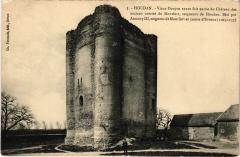 Houdan Vieux Donjon France à Houdan