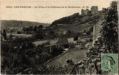 Chevreuse La Ville et le Chateau de la Madeleine France à Chevreuse