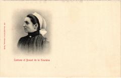 Costume et Bonnet de la Touraine France