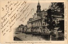 Vouvray Defile des Cuirassiers devant l'Hotel de Ville France à Vouvray