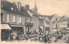Etampes - Place Notre Dame à Étampes