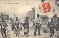 Etaples - Scene De Rue à Étaples