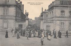 Gien - La Faiencerie - Sortie Des Ouvriers à Gien